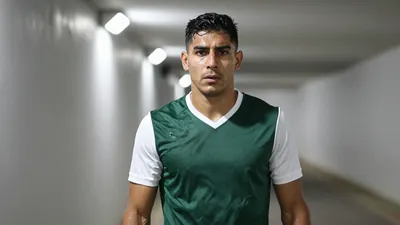 Este artículo proporciona una visión detallada de los enfrentamientos recientes entre Santos Laguna y Guadalajara en la...