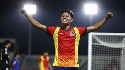 Santos Laguna sufrió una derrota en la cantera ante Guadalajara, con victorias de 3-0 y 3-1 en las categorías femenina y...